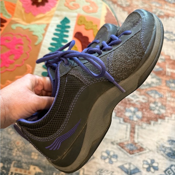 Dansko Charcoal and Violet Casual Shoes energy return featuring PORON - Picture 4 of 6